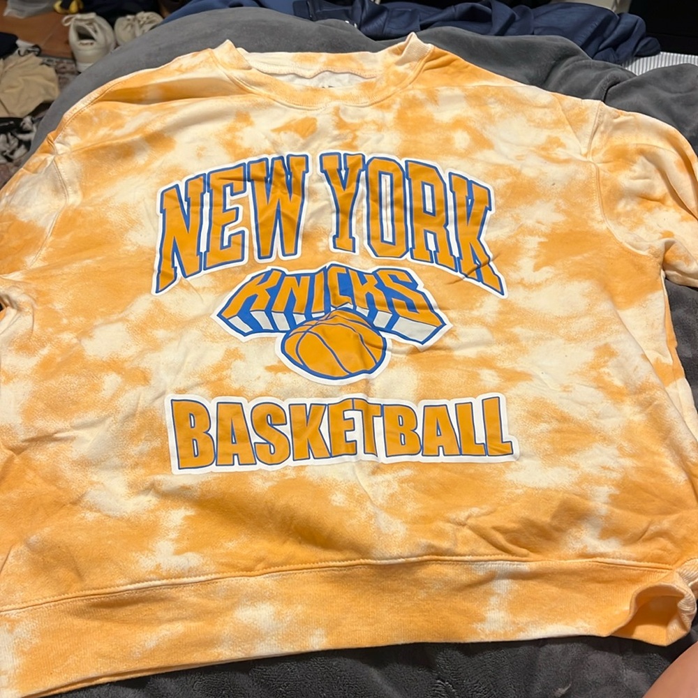 Never worn knicks crew neck
